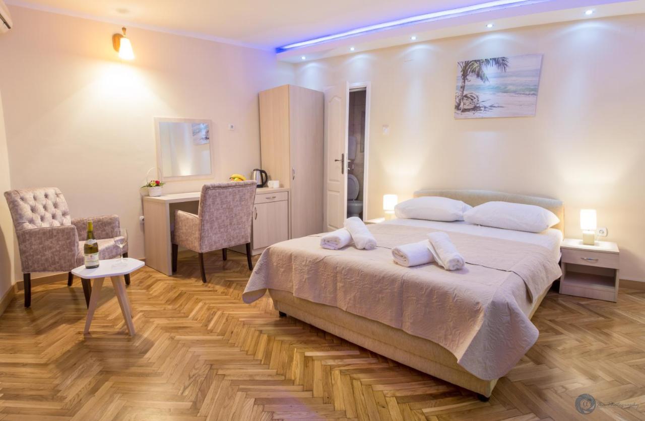Apartments Vila Marija Kotor Buitenkant foto