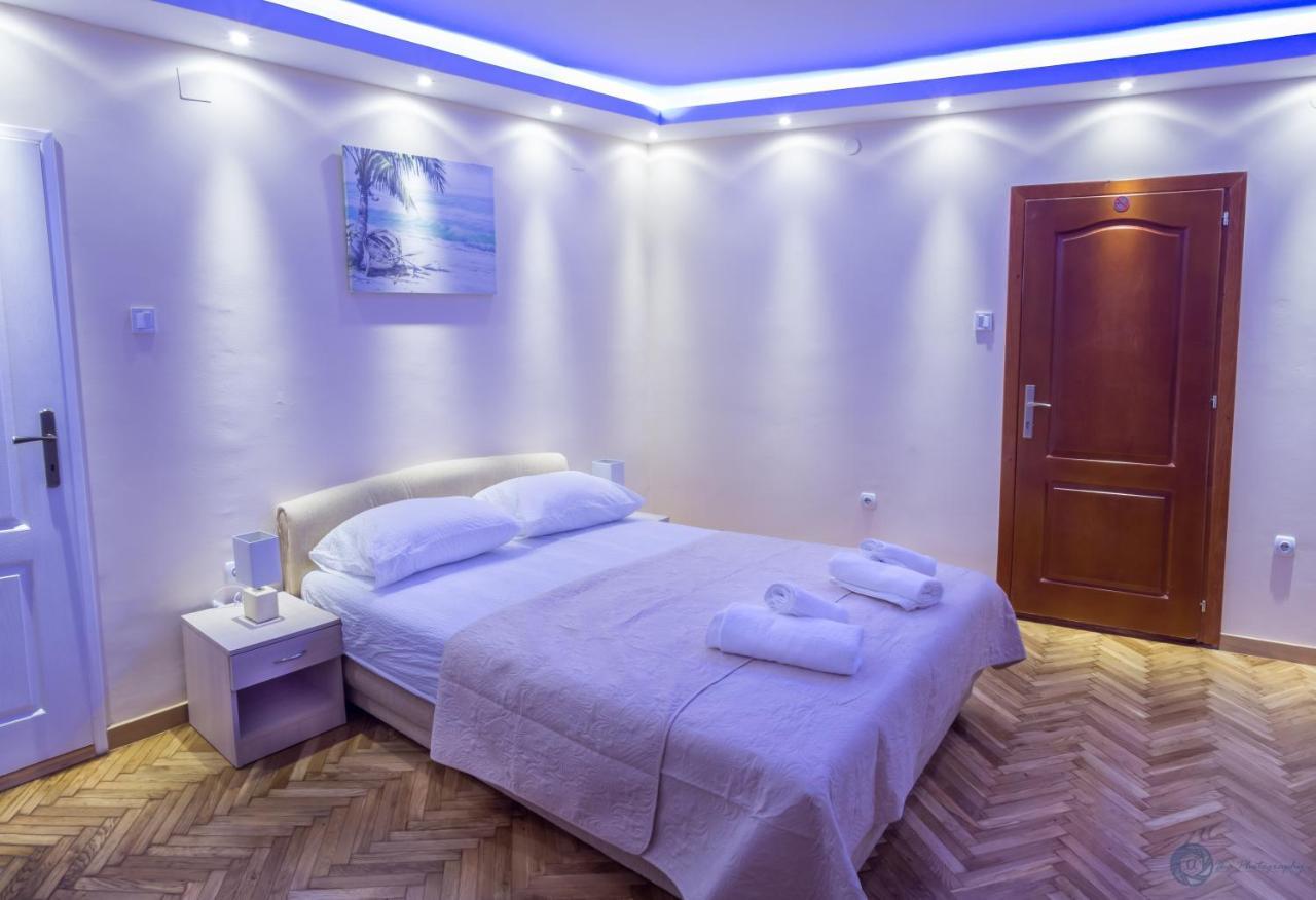 Apartments Vila Marija Kotor Buitenkant foto