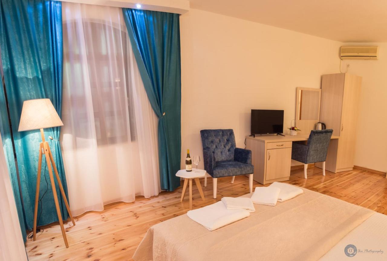 Apartments Vila Marija Kotor Buitenkant foto