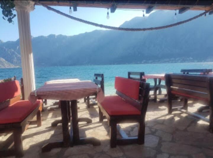 Apartments Vila Marija Kotor Buitenkant foto